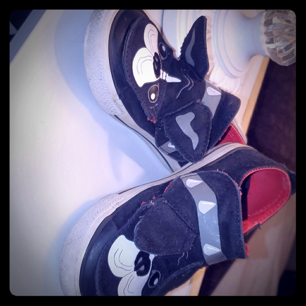 Converse shoes size 8